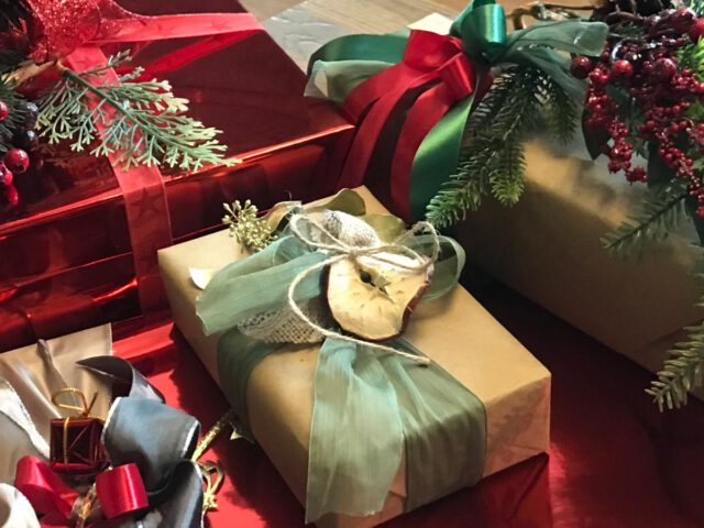 Gift-giving: secret, heartfelt and wonderfully crazy!