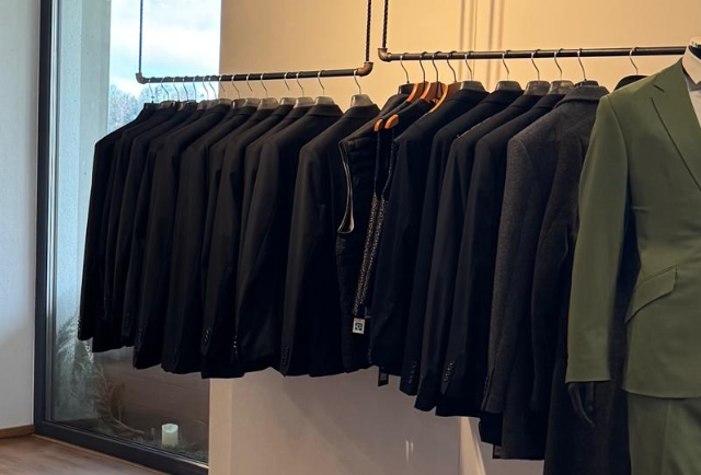 Wer hat eigentlich gesagt, dass Anzüge nur ernst sein dürfen?