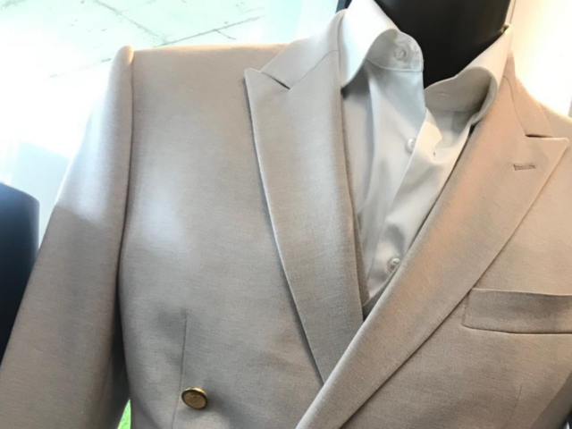 Hell. Und alles andere als leise.